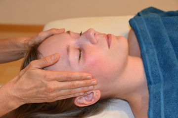 Kopfschmerzen- / Migräne-Massage